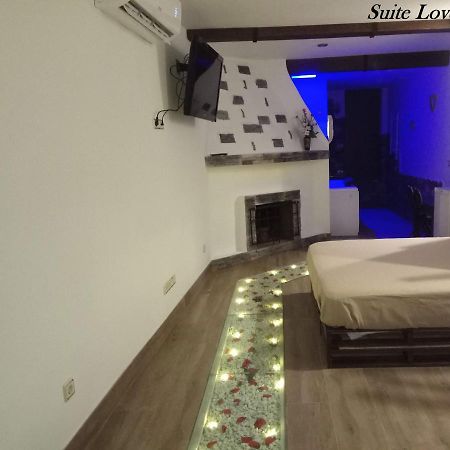 Suite Love Jacuzzi Uceda Exterior foto